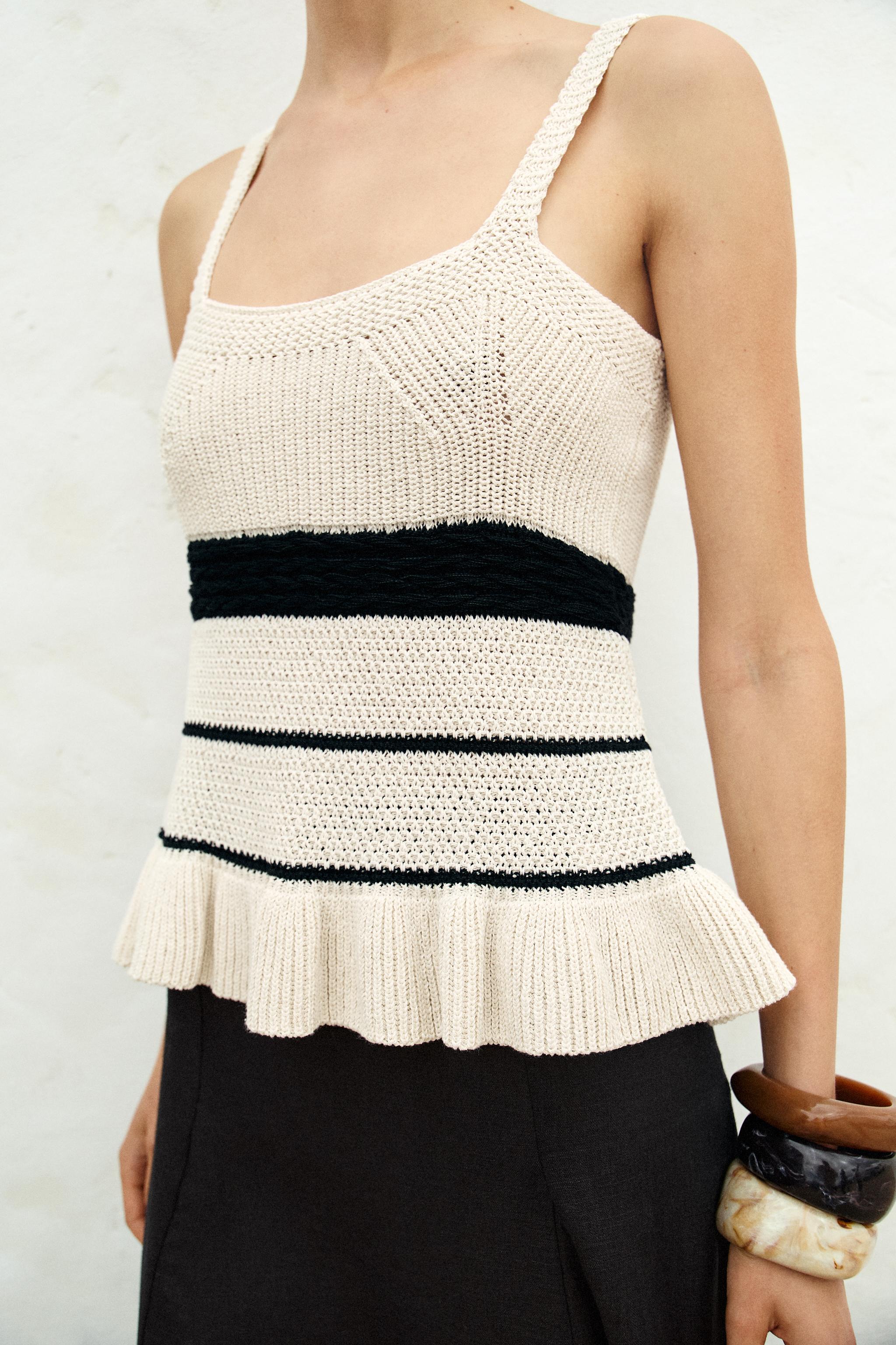 TEXTURED KNIT SPAGHETTI STRAP TOP